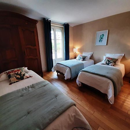 La Souveraine Saint-Genis-Laval Extérieur photo