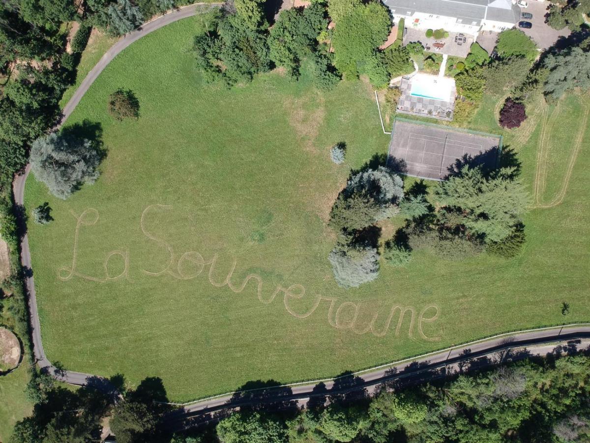 La Souveraine Saint-Genis-Laval Extérieur photo