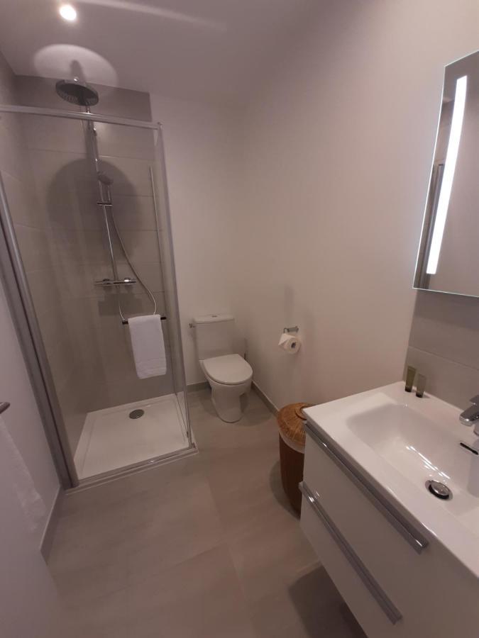 La Souveraine Saint-Genis-Laval Extérieur photo