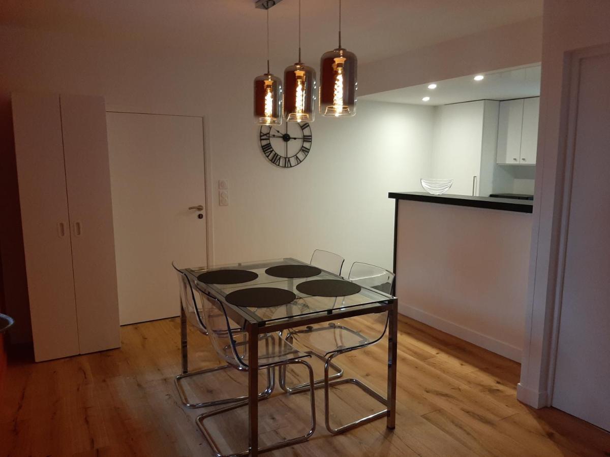 La Souveraine Saint-Genis-Laval Extérieur photo