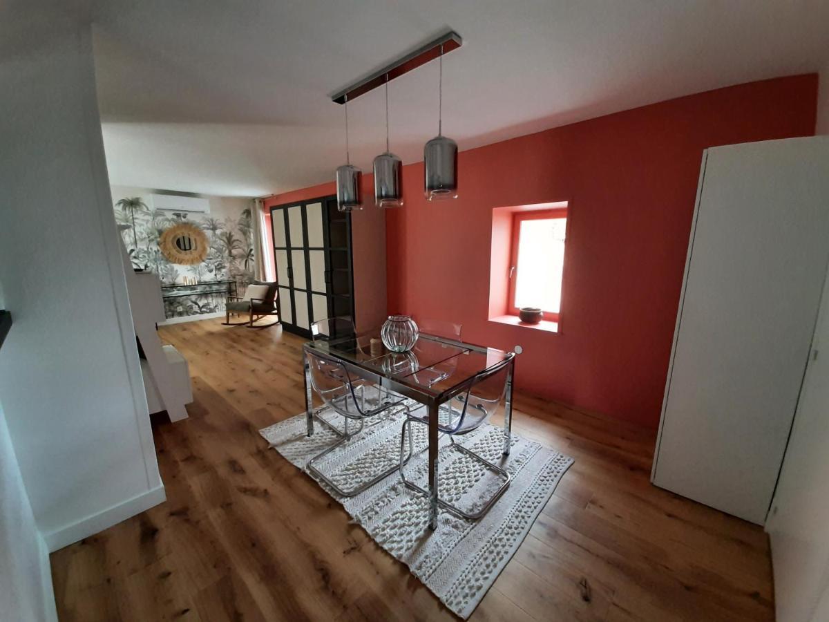 La Souveraine Saint-Genis-Laval Extérieur photo