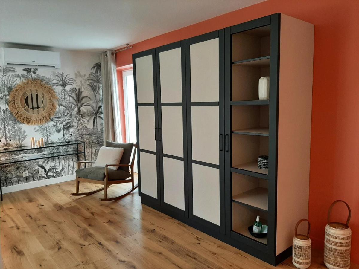 La Souveraine Saint-Genis-Laval Extérieur photo