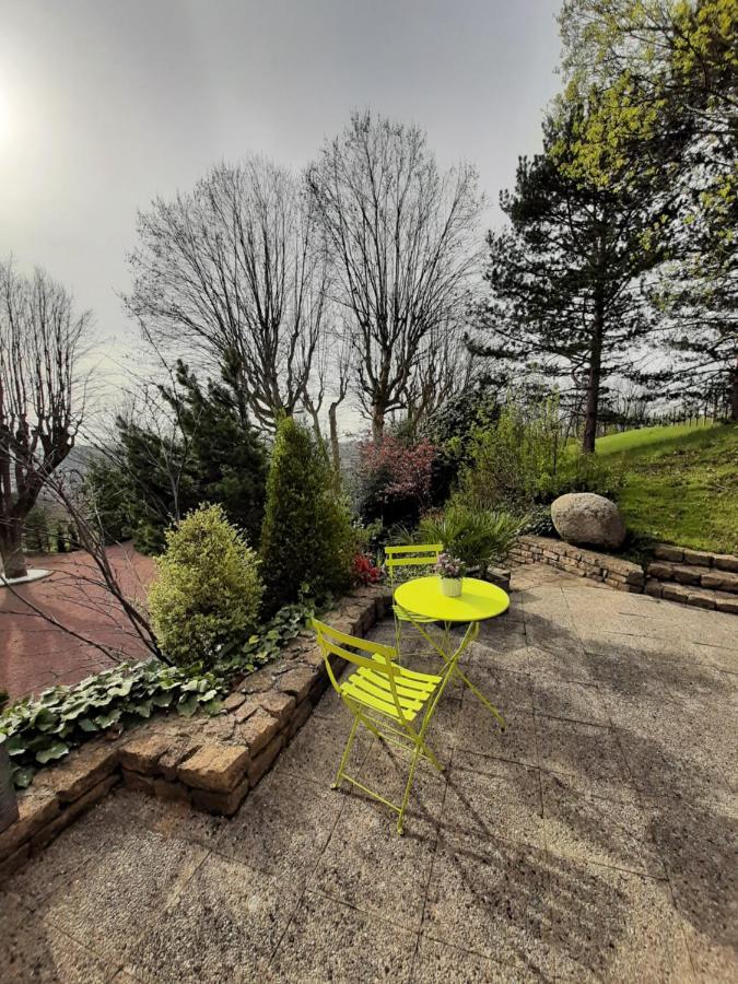 La Souveraine Saint-Genis-Laval Extérieur photo